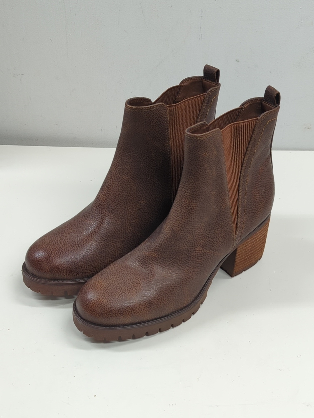 New MIA Jody Chelsea Ankle Boots in Brown Women's Size 11